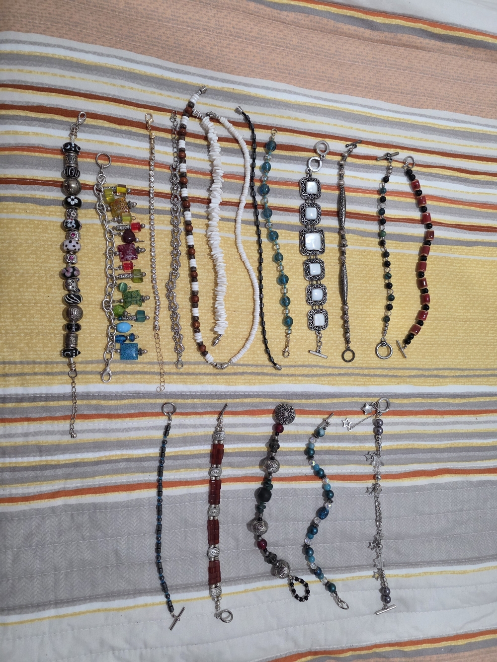 Mixed Beaded and Chain Women’s Bracelet Set in Multi-Color